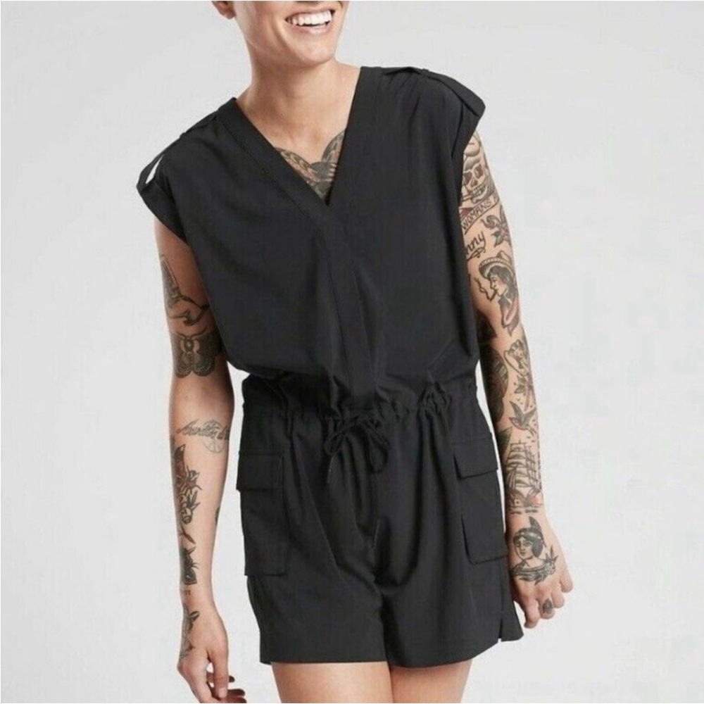 Athleta Sutton Romper Black Sleeveless Utility Style Size 2